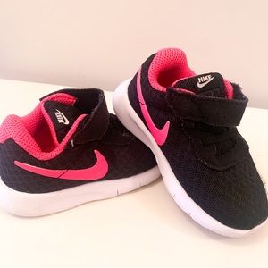 Size 5 Toddler Girl Nike Shoes